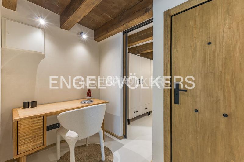 Foto f05c75fb-604f-47ea-a7a4-4e2e7a4b9270. Àtic amb calefacció a Vila de Gràcia Barcelona