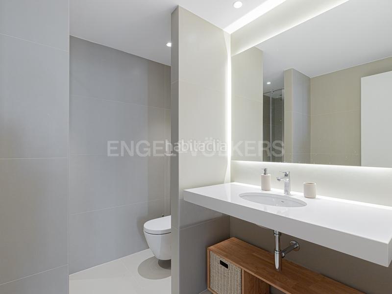 Foto 4cf9f016-bd11-4991-9b29-c28274c7ec29. Affitto piccolo appartamento con riscaldamento parcheggio piscina in Barcelona