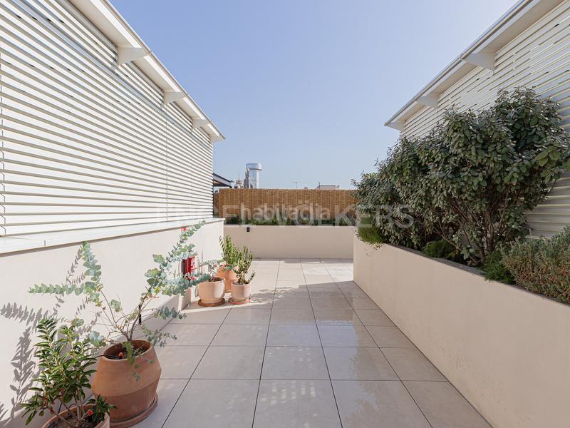 Foto bd868186-72a5-4afa-9744-15ad0c83d241. Affitto piccolo appartamento con riscaldamento parcheggio piscina in Barcelona