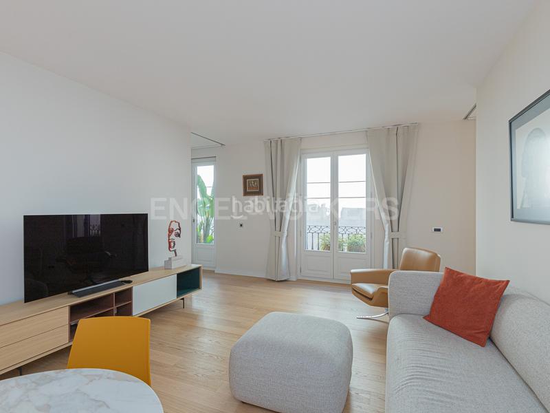 Foto 29dd27c4-ede5-4d54-8865-3f739b87d220. Alquiler apartamento lujo del siglo xxi en un edificio historico en Barcelona