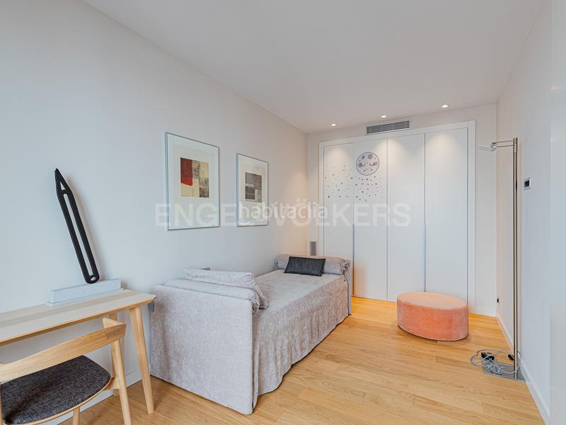 Foto 5e03f7b1-8460-4a3c-83e9-28ec5e47dbd1. Alquiler apartamento lujo del siglo xxi en un edificio historico en Barcelona