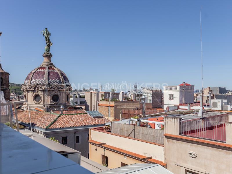 Foto e9346ecf-e872-46b1-b115-e610faf000bd. Alquiler apartamento lujo del siglo xxi en un edificio historico en Barcelona