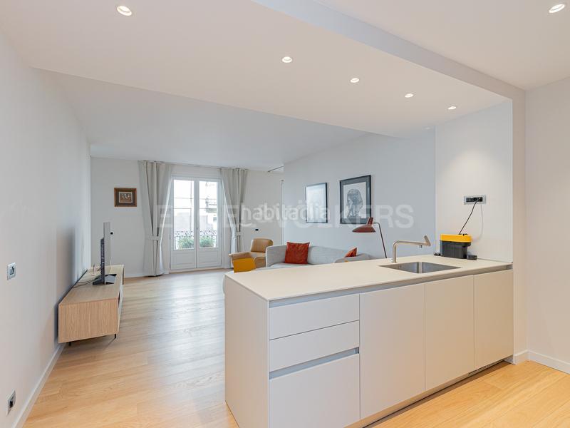 Foto a00c4107-6ac7-43a0-b560-78aa6490606e. Lloguer apartament amb calefacció aparcament piscina a Barcelona