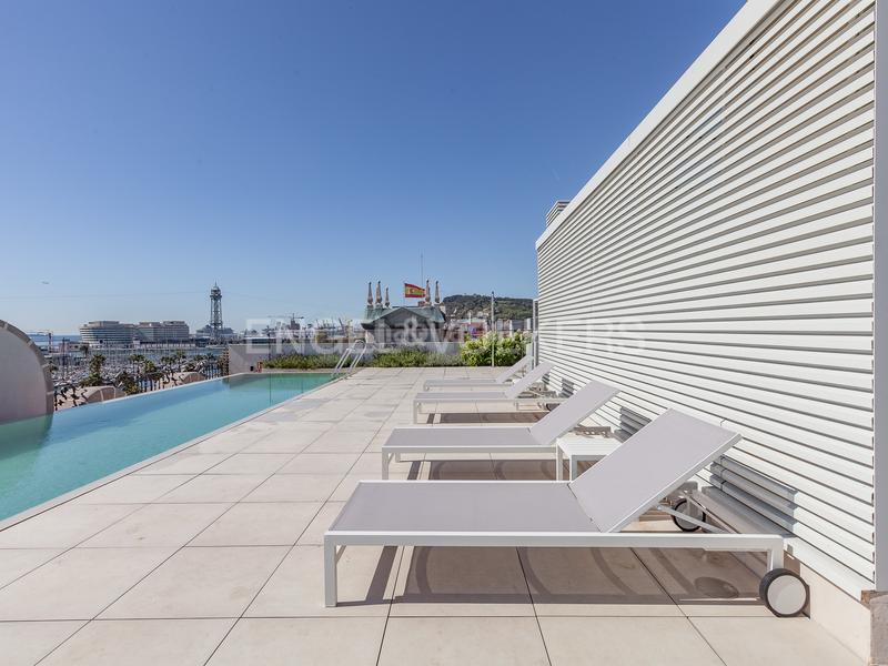 Foto e6965fc8-c371-4c3a-bced-d852363edc10. Lloguer apartament amb calefacció aparcament piscina a Barcelona