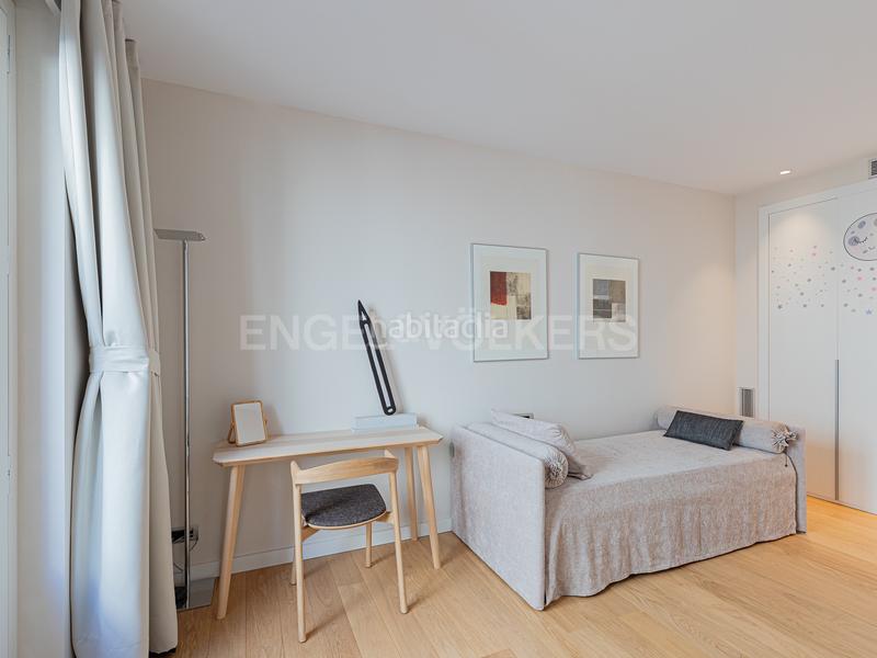 Foto f881d21b-9dfb-47bf-8913-ffcee6e7b003. Miete appartement mit heizung parking pool in Gòtic Barcelona