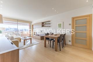 Location Appartement à Barri de les Corts. Estancia larga 4 habitaciones