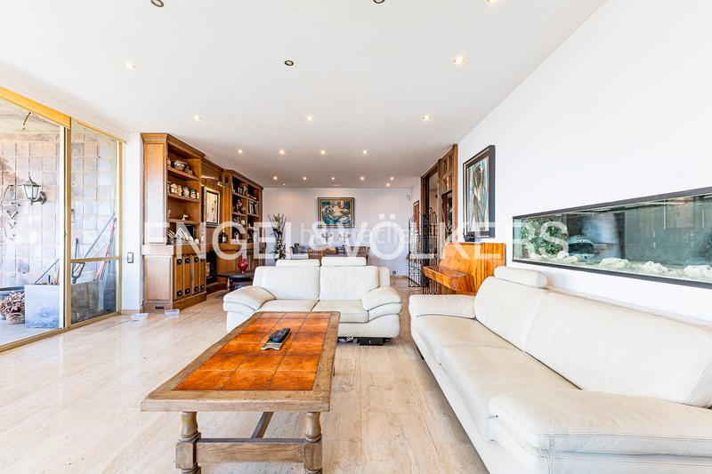 Foto 13426705-6a16-4be0-ae8d-010b524202db. Piccolo appartamento con riscaldamento parcheggio piscina in Barcelona