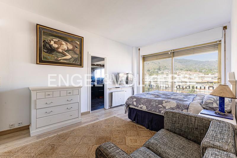 Foto 13f02af8-1fdf-4d72-9b8b-fa8128918b52. Piccolo appartamento con riscaldamento parcheggio piscina in Barcelona