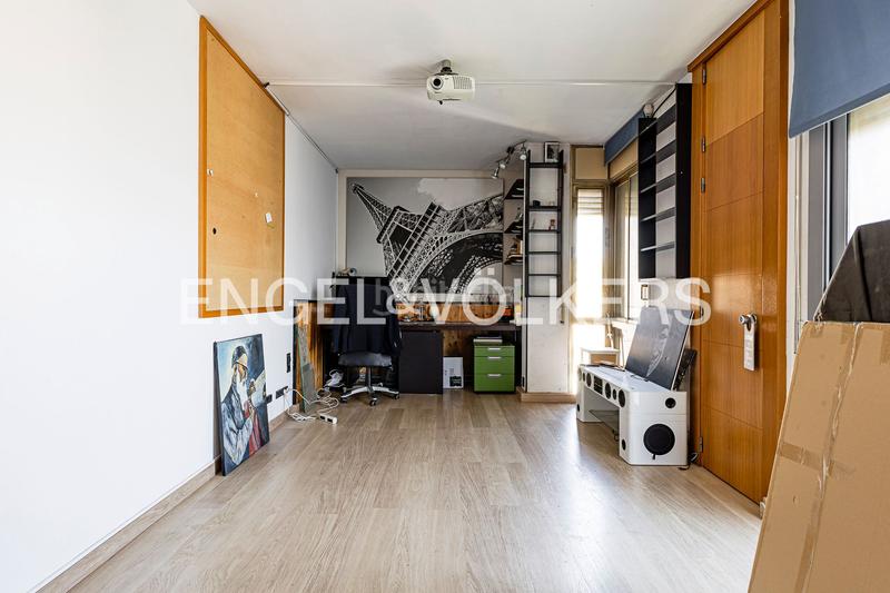 Foto 15cbf57f-c188-43ca-b851-aee10ac7c324. Piccolo appartamento con riscaldamento parcheggio piscina in Barcelona