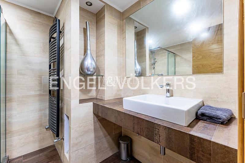 Foto 2077b4f1-ec5b-41ed-8922-e27f70571ad5. Piccolo appartamento con riscaldamento parcheggio piscina in Barcelona