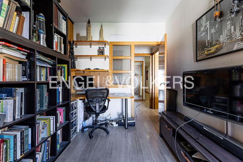 Foto 3dc0691a-5f36-4d23-aeef-88beb74064f5. Piccolo appartamento con riscaldamento parcheggio piscina in Barcelona