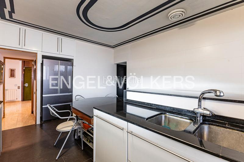 Foto 4bc11241-c6bb-4c4c-8e42-188660fccf33. Piccolo appartamento con riscaldamento parcheggio piscina in Barcelona