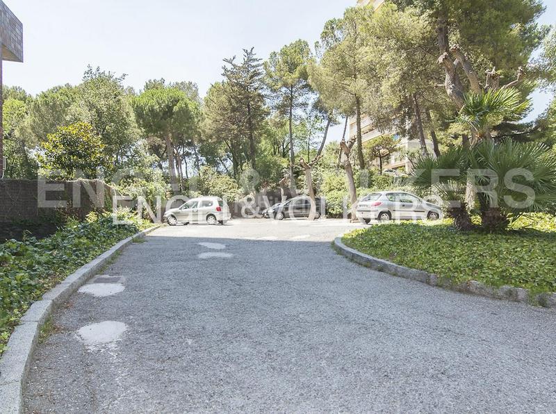 Foto bd0d52a6-e2af-4b56-9cec-ca99307ee77c. Piccolo appartamento con riscaldamento parcheggio piscina in Barcelona