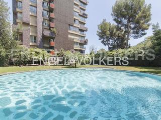 Piccolo appartamento in Pedralbes. Espectacular piso alto con vistas panorámicas