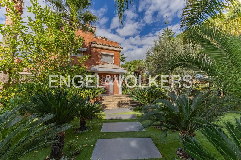 Foto 065e3d53-7625-43f6-8df9-5db312556187. Lloguer casa amb calefacció aparcament piscina a Gavà