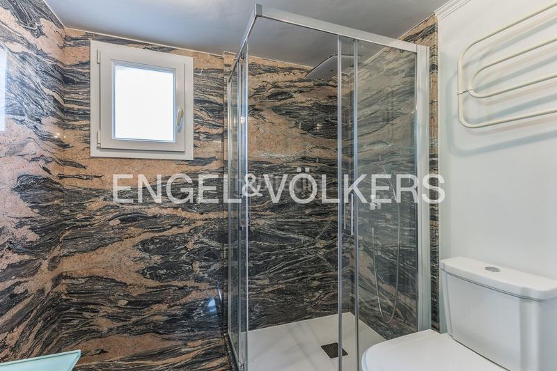 Foto 5402a82f-a6c1-42f9-b11b-b6f4a5a019d3. Lloguer casa amb calefacció aparcament piscina a Gavà