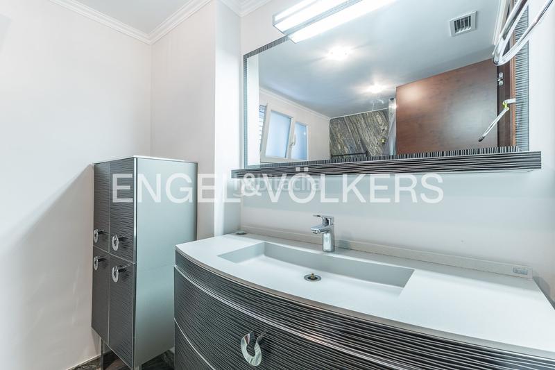 Foto 6f41b8d5-df0f-4e8d-8e6a-0e4cf80227c1. Lloguer casa amb calefacció aparcament piscina a Gavà