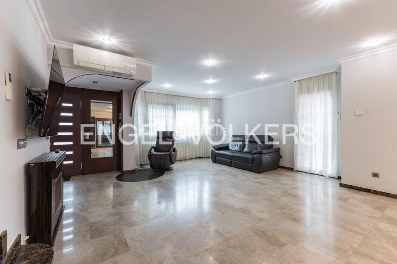 Foto 850bee79-0437-4666-9088-b52ef2a05e4d. Lloguer casa amb calefacció aparcament piscina a Gavà