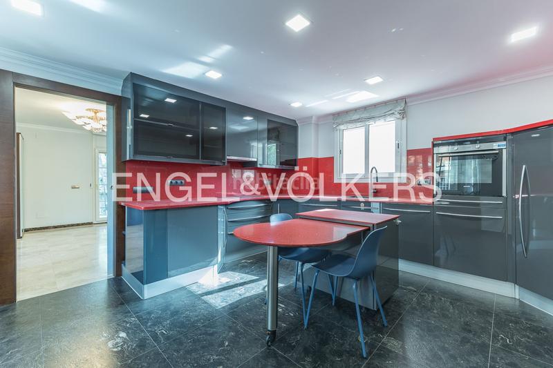 Foto a28e4022-48f9-48f3-a9db-0a993189876d. Lloguer casa amb calefacció aparcament piscina a Gavà