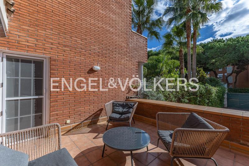 Foto a9a3ea25-9628-4a2a-ae68-101d43cbc175. Lloguer casa amb calefacció aparcament piscina a Gavà