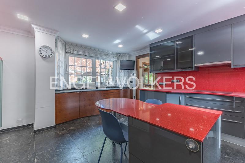 Foto ca562517-6bf5-4fdd-9f56-3a3ffb87ebf8. Lloguer casa amb calefacció aparcament piscina a Gavà