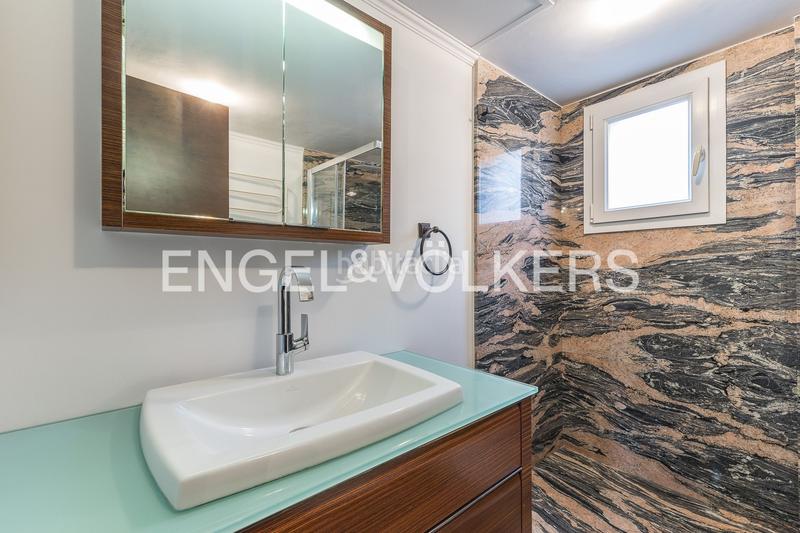 Foto efed4918-6dd0-4857-bbce-f8df46ad5e7e. Lloguer casa amb calefacció aparcament piscina a Gavà