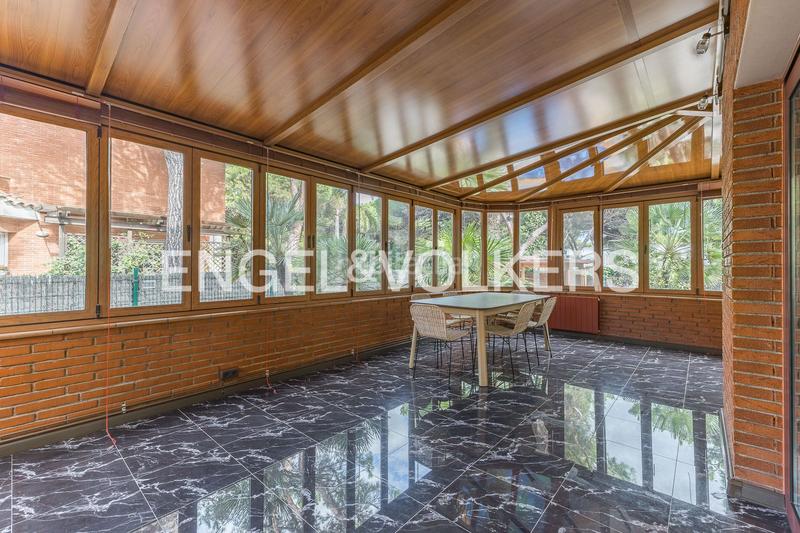 Foto fb898391-54f3-4495-b54f-e24f2e8330bc. Lloguer casa amb calefacció aparcament piscina a Gavà