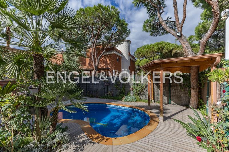 Foto 947e5398-f80d-4975-82cf-b6ba3e0d9221. Miete haus mit heizung parking pool in Gava Mar Gavà