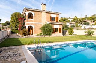 Haus in Els Masos - Els Garrofers. Espectacular casa familiar con piscina privada