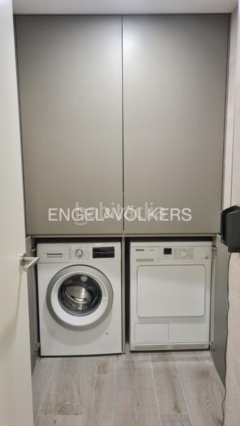 Foto 0bf1065d-72ce-4d08-8dbd-0a73233988ef. Apartamento magnífico piso con piscina en Finestrelles en Esplugues de Llobregat