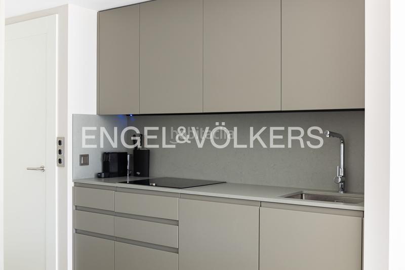 Foto 830c9c8e-9eba-4653-a593-3557e0cb2be5. Apartamento magnífico piso con piscina en Finestrelles en Esplugues de Llobregat