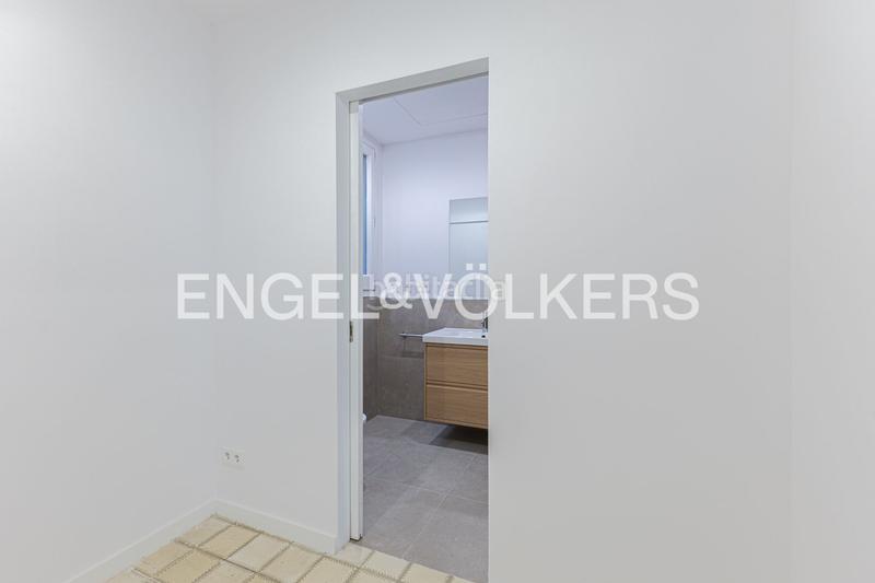 Foto ab6b828e-d101-4ebd-8872-ffa5aeb4553e. Alquiler apartamento exclusivo piso reformado junto a paseo de gracia en Barcelona
