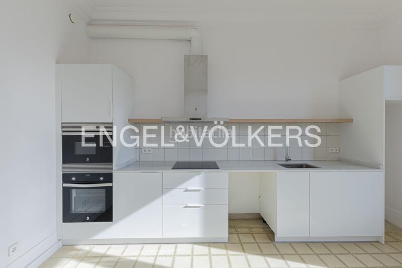 Foto c0221429-c16c-459e-a1b0-428a79b18faf. Miete appartement mit heizung in Dreta de l´Eixample Barcelona