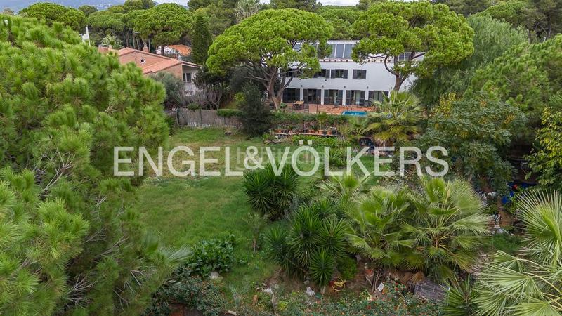 Foto d14d8756-9219-452b-aa7f-3ddc8209f253. Terreno residencial inmejorable parcela en gavá mar en Gavà