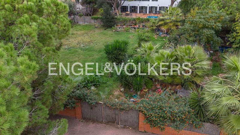 Foto fc596d4a-7a3b-46a1-83c3-4beea4064a12. Terreno residencial inmejorable parcela en gavá mar en Gavà