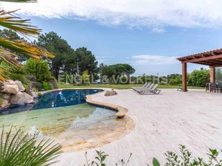 Casa a Canet de Mar. Exclusiva casa  en canet de mar