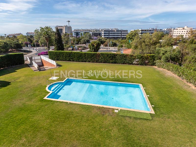 Foto 2213bf55-81a5-45f5-b738-579bb66d9834. Location appartement avec chauffage parking piscine dans Sitges