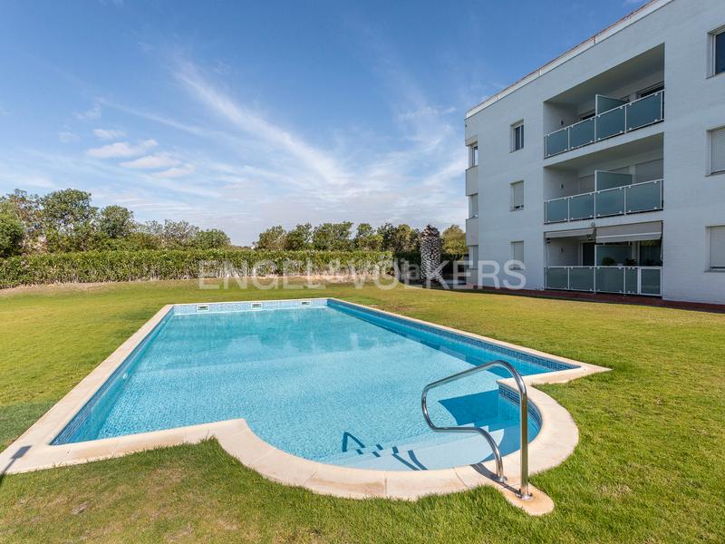 Foto 60b918db-5962-455a-8523-b247c7123a79. Location appartement avec chauffage parking piscine dans Sitges