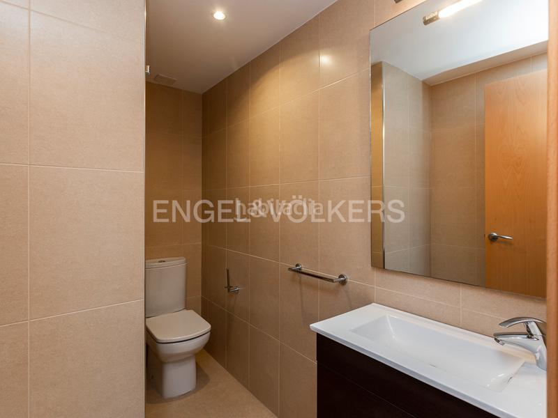 Foto 844bea67-381c-4f71-99e5-d6bffbace203. Rent apartment with heating parking pool in Aiguadolç - Sant Sebastià Sitges