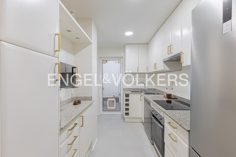 Foto 361004f9-f3b7-41c4-b25d-7e8380842781. Alquiler apartamento piso por estrenar temporal en eixample en Barcelona