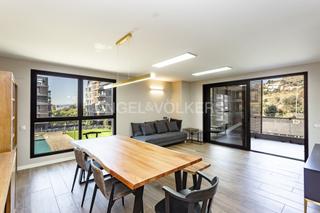 Miete Appartement in Finestrelles. Nuevo apartamento en un desarrollo habitacional con piscina