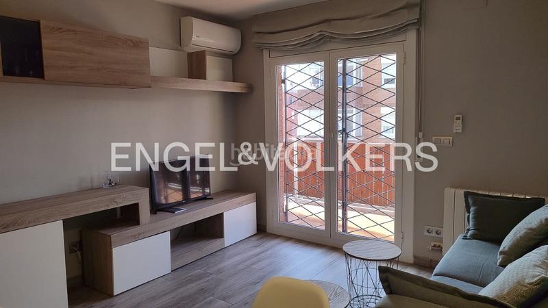Foto d22a6ded-0225-4330-a7b6-29f48332ddc4. Alquiler apartamento estupendo piso con terraza temporal en Barcelona