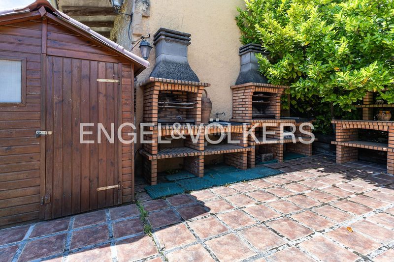 Foto 7a10f528-e742-4b13-ad8f-400b95e07c6c. Masia amb calefacció aparcament a Bruc (El)