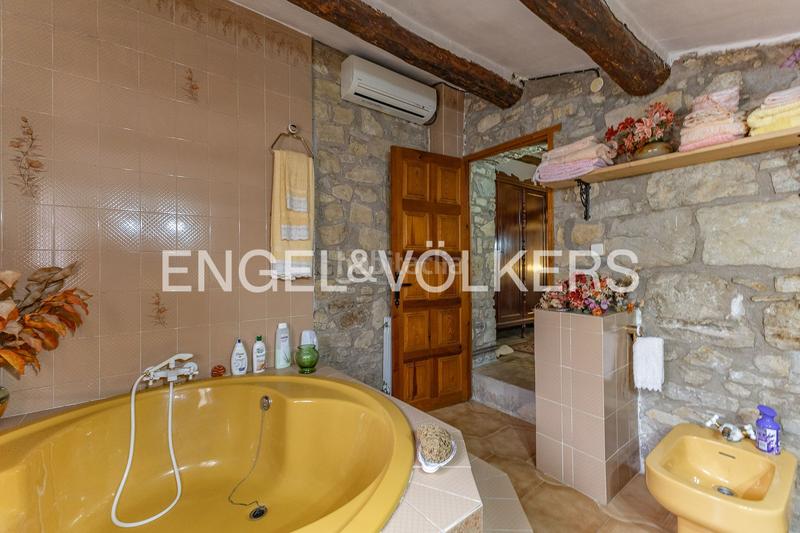 Foto aeeb43f6-c995-4b6a-8dfd-287b45673342. Mas avec chauffage parking dans Marganell