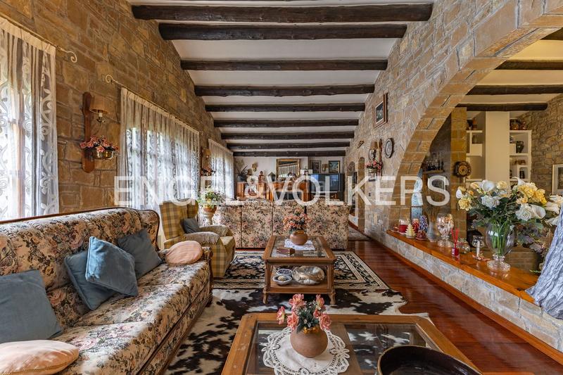 Foto bffdca60-cd2e-4f58-9316-b40966eebd39. Mas avec chauffage parking dans Marganell