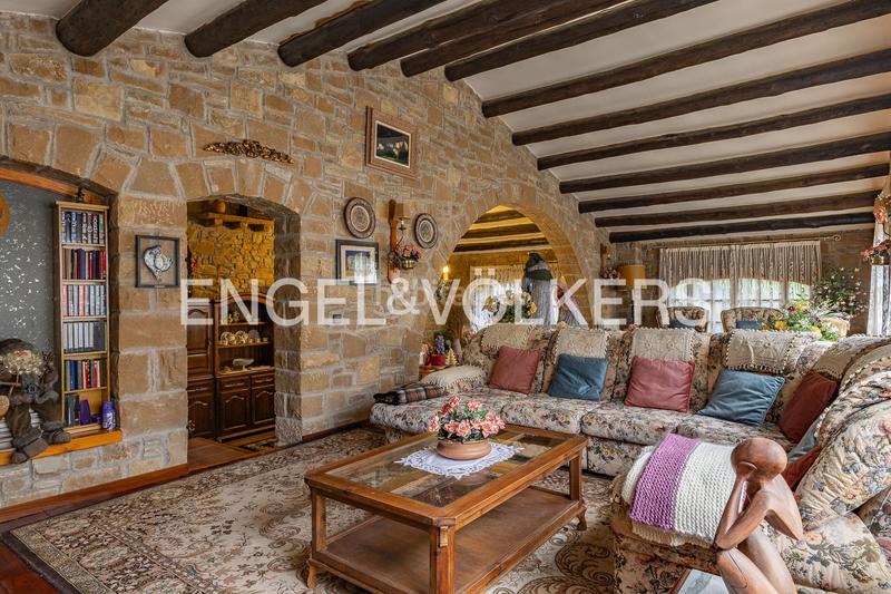 Foto e1749aaf-b434-4e77-99af-f50073ad5893. Mas avec chauffage parking dans Marganell