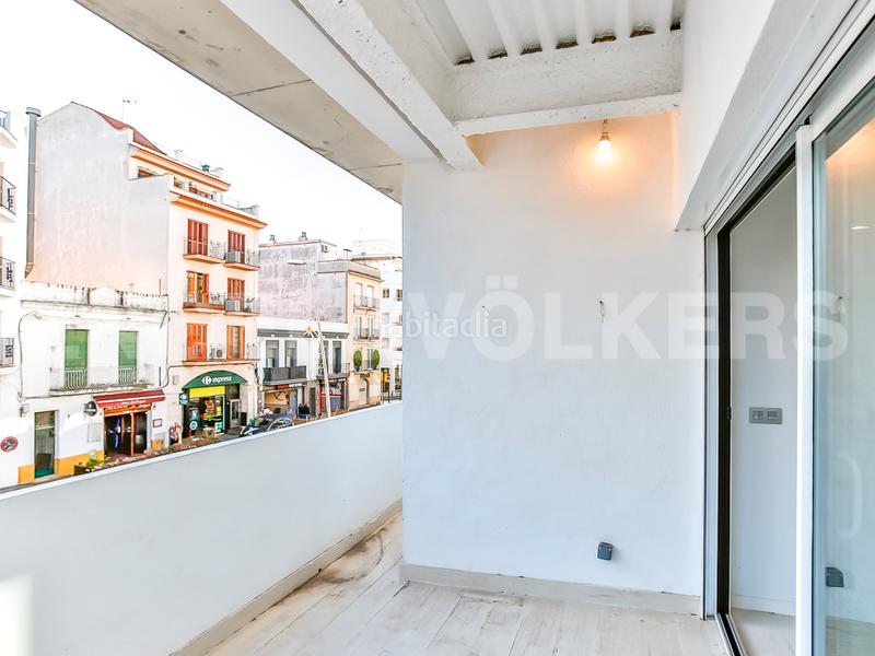Foto 1f542563-0d94-4332-b65a-6dc9e14932b2. Alquiler apartamento piso moderno, semi nuevo en Centre Sitges