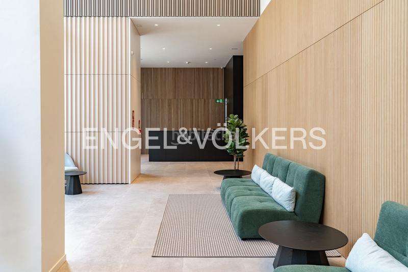 Foto 650e04ed-9028-4403-b0d4-f35b1abf41eb. Alquiler estudio elegancia y modernidad en el emblemático edificio torre barceló en Mataró