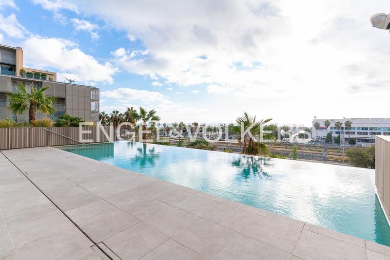 Foto 87b81ca7-39b0-448d-a34d-f85f811e8915. Alquiler estudio elegancia y modernidad en el emblemático edificio torre barceló en Mataró