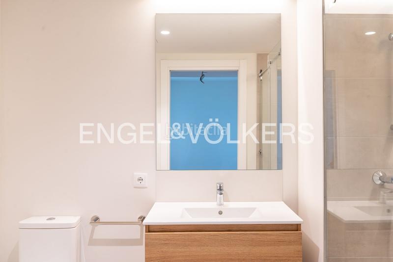 Foto 9f963a29-6086-46eb-af9e-f3141edf8932. Alquiler estudio elegancia y modernidad en el emblemático edificio torre barceló en Mataró